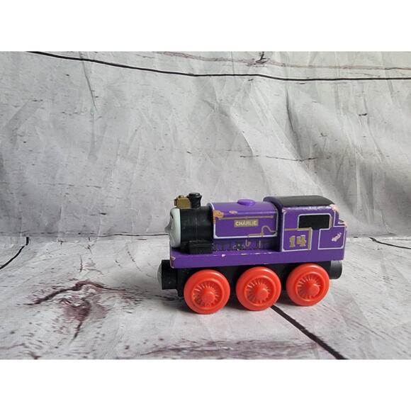 Thomas & Friends Wooden Railway Charlier Y4402 Train Tank Engine - Picture 2 of 6